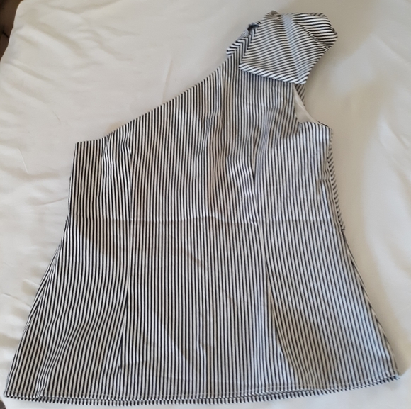 NWOT Banana Republic One Shoulder Bow Top - Picture 4 of 8